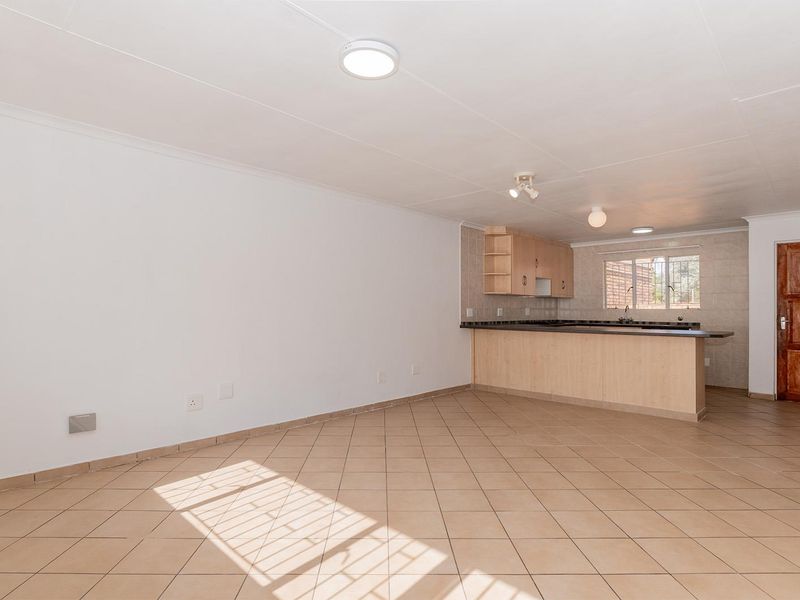 Spacious 3-Bedroom, 2-Bathroom Lock-Up-and-Go Townhouse in Terenure – Welcome Home! - Photo 4