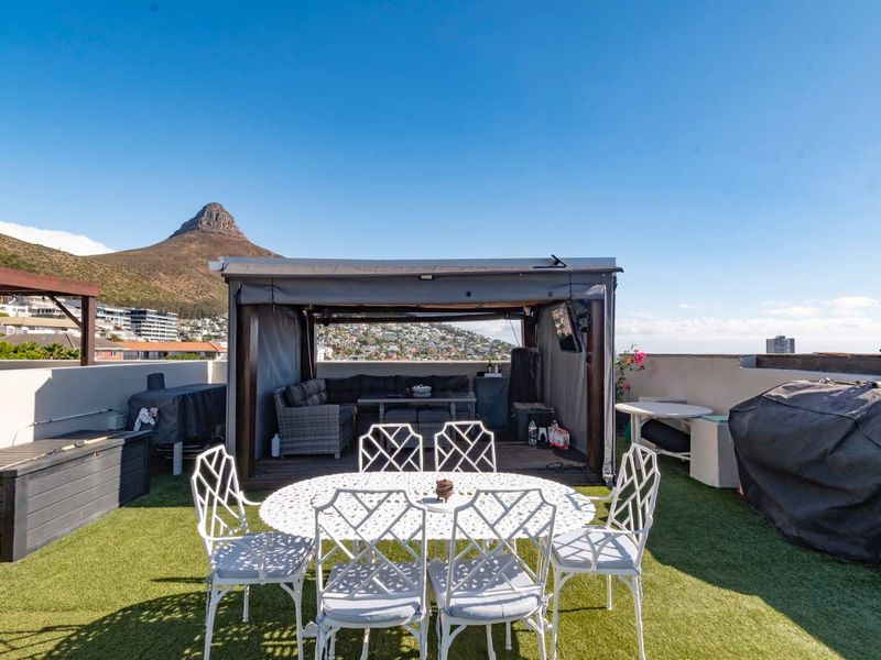 Top floor apartment, private roof terrace and amazing views - Photo 3