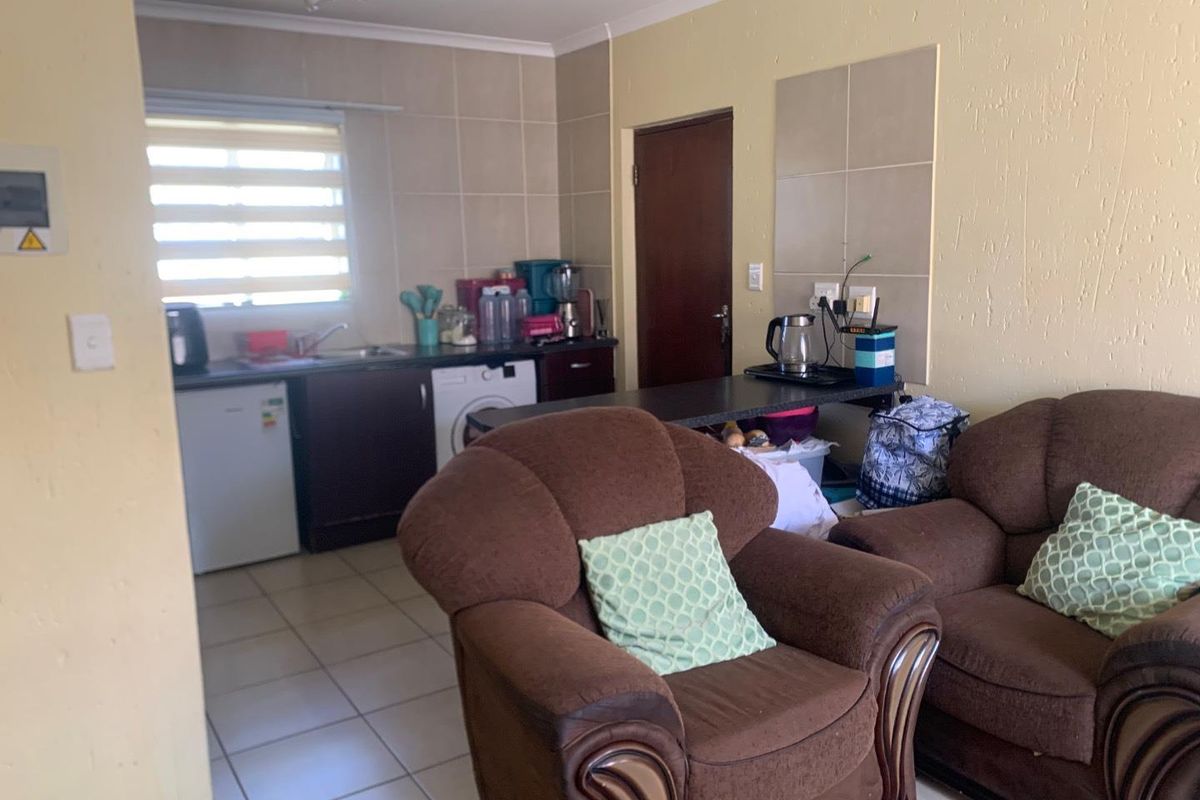Modern 2 Bedroom Apartment for Sale at Ormonde View Estate, North Village - Photo 4