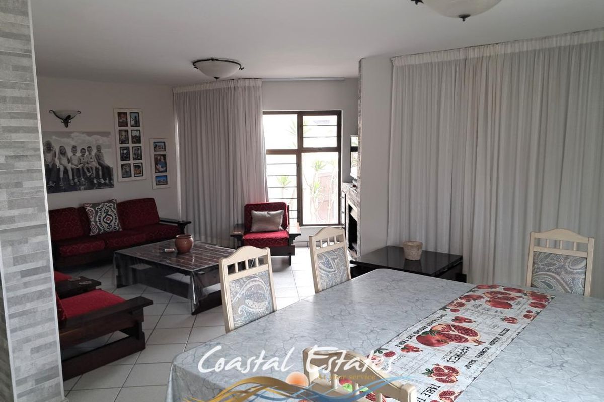 Charming 4-Bedroom Townhouse in Central Swakopmund - Photo 5