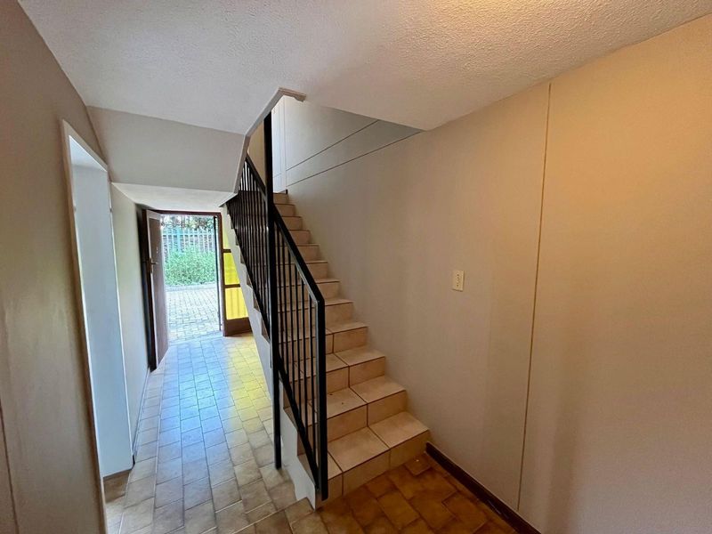 Spacious Three-Level Townhouse with Scenic Views in La Montagne - Photo 9