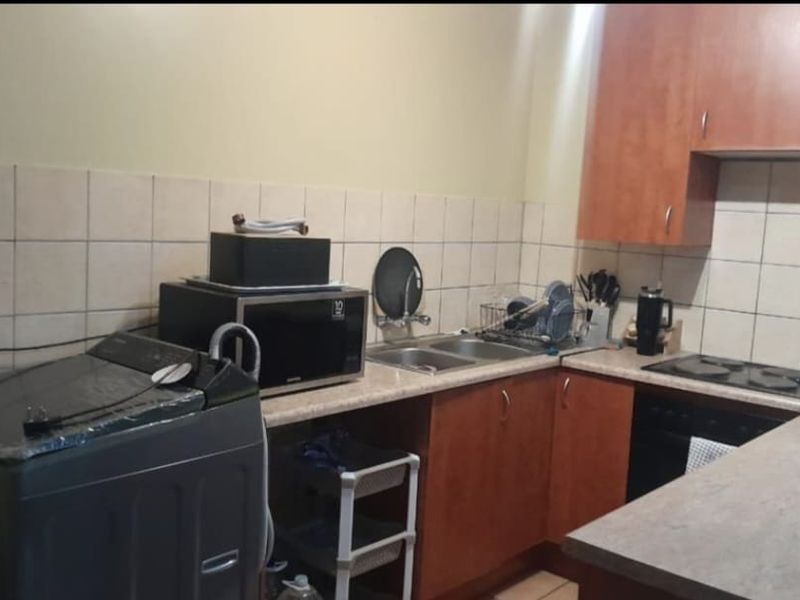 1 Bedroom Apartment For Sale!! - Photo 2