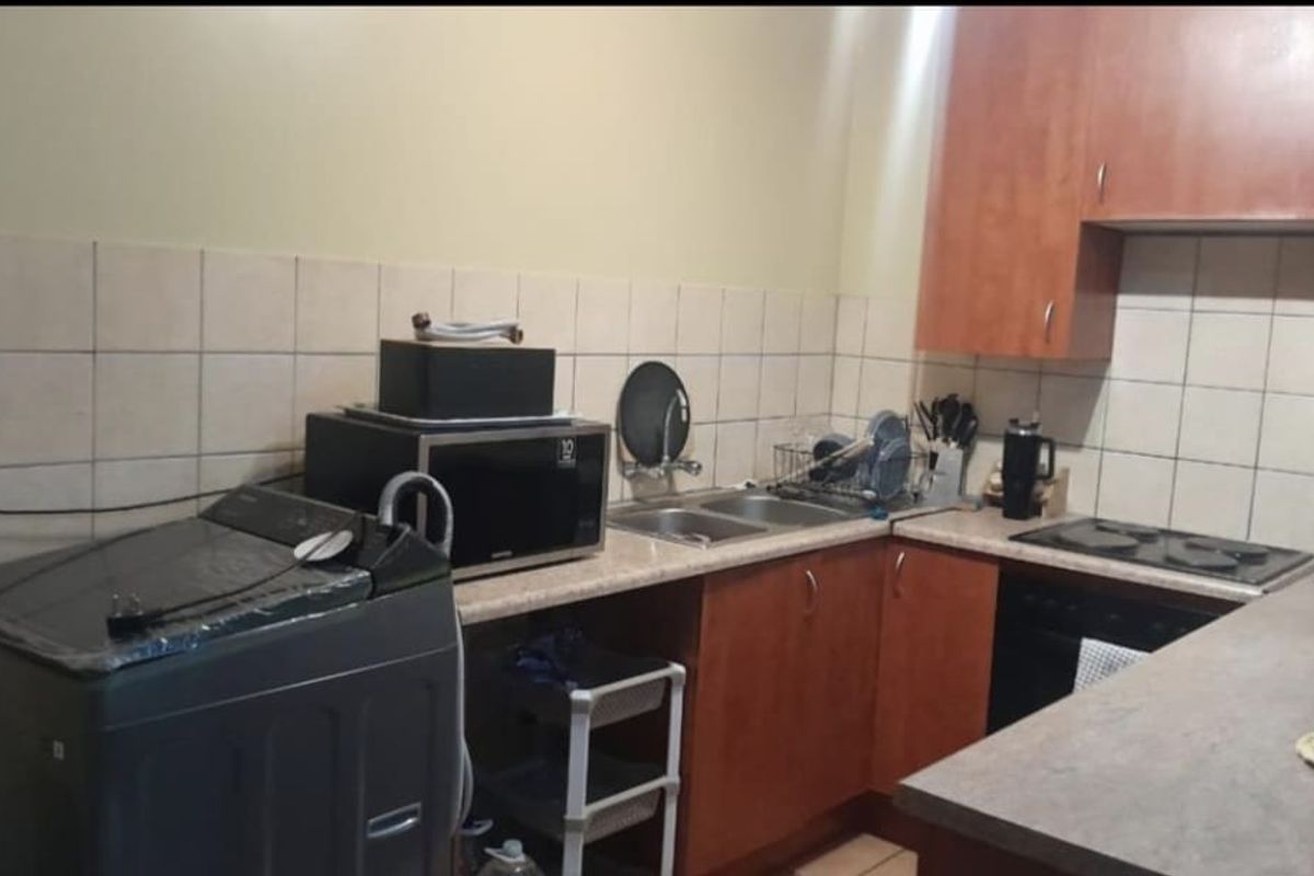 1 Bedroom Apartment For Sale!! - Photo 2