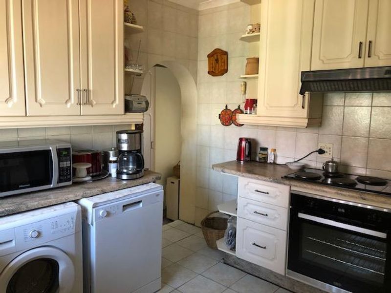 3 Bedroom House with lots of potential in Verwoerdpark! - Photo 6