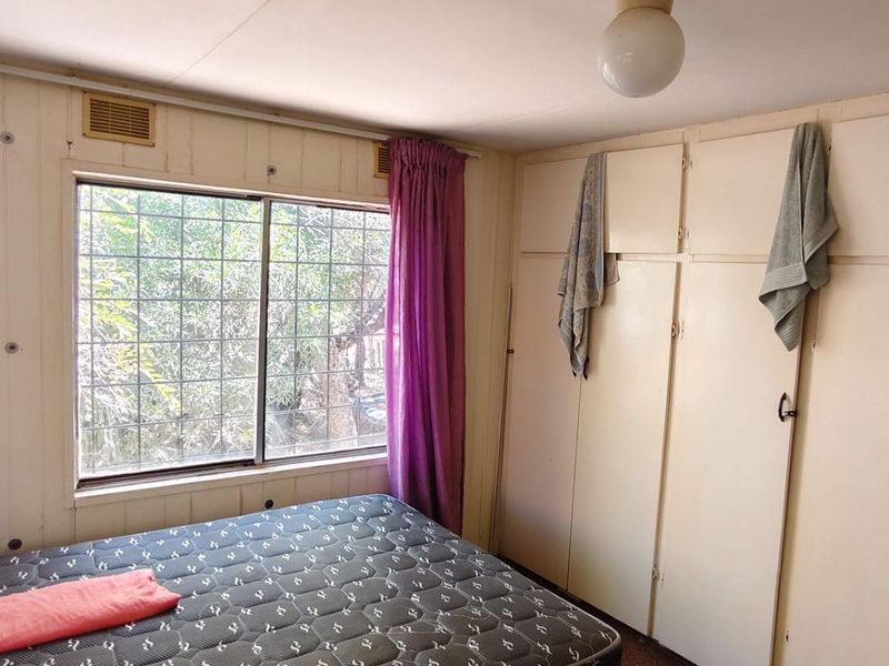 Charming Brick-Cladded Container Home: Perfect for Holiday Getaways or Small Families - Photo 9