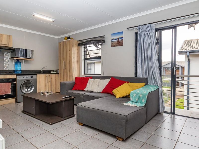 Welcome Home! - Photo 4