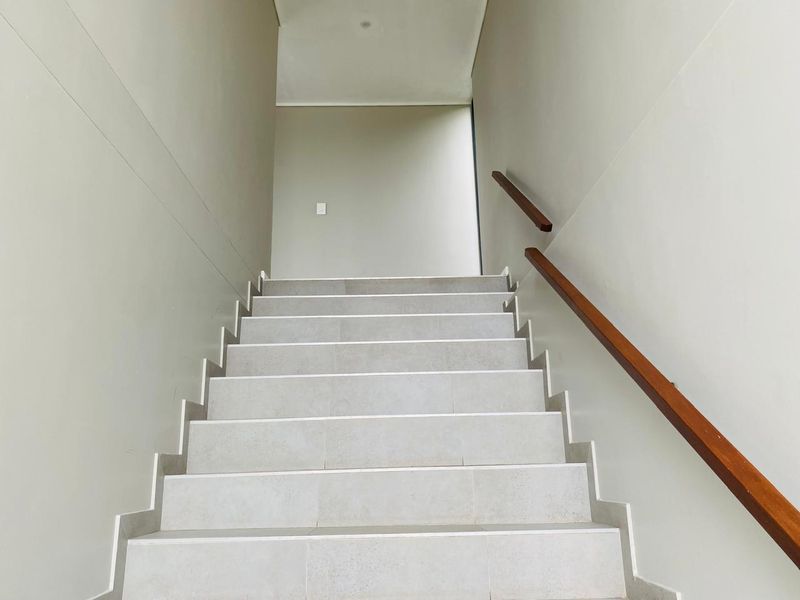 Beautiful Home For Rental in Palm Lakes Estate - Photo 8