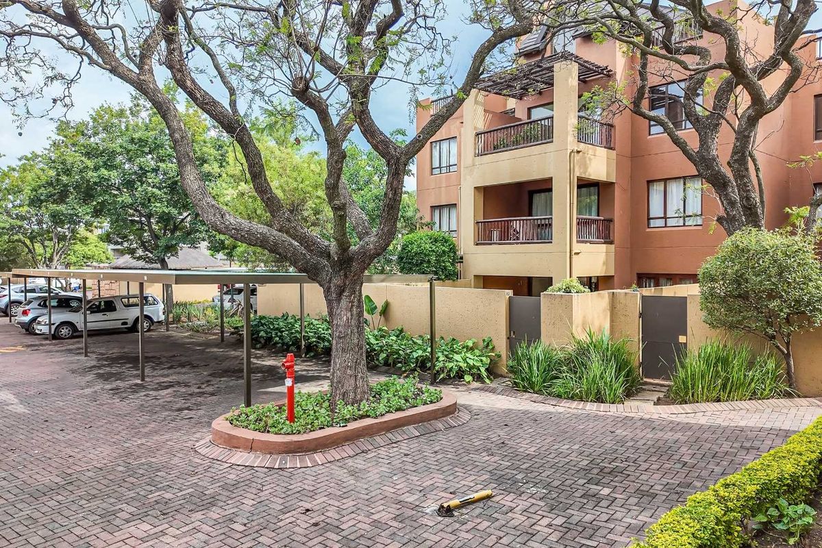 One bedroom apartment for sale in Lonehill - Photo 2
