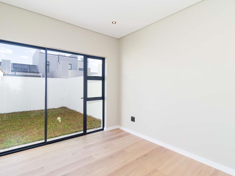 Brand New Home in Sandown - Photo 9