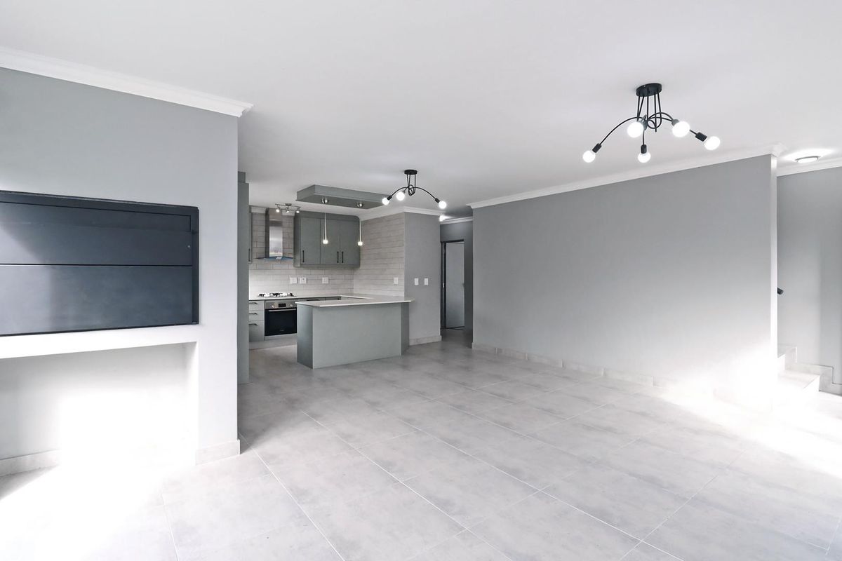 Modern Home In Soneike - Photo 3