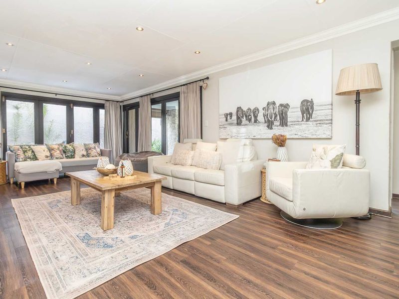 Lovely Spacious 4 Bedroom Family Home - Photo 5