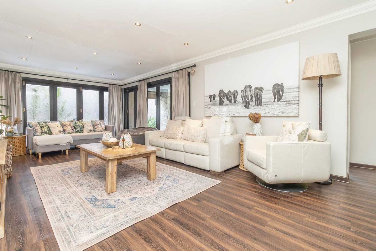 Lovely Spacious 4 Bedroom Family Home - Photo 5