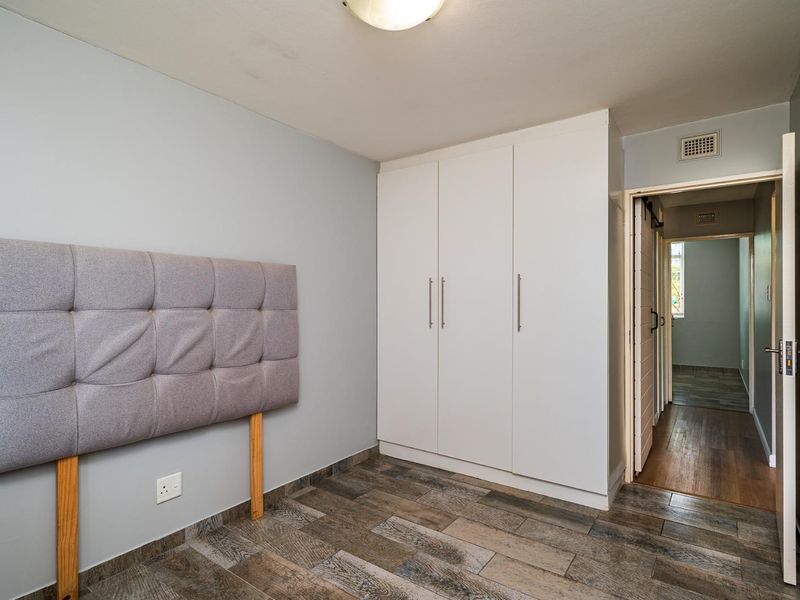 Modern Ground-Floor Flat in Hillcrest Centre - Photo 10