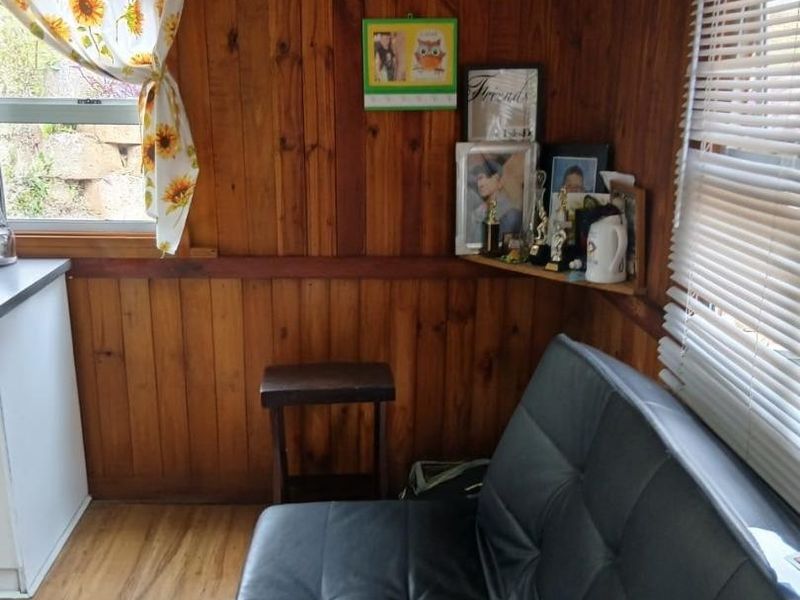 Tranquil and Nestled 2 bedroom wood cabin in Queensburgh Caravan Resort - Photo 10