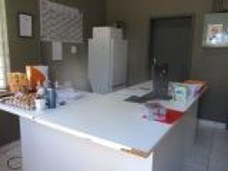 PRIME BUSINESS MEDICAL OR OFFICE USE - Photo 4