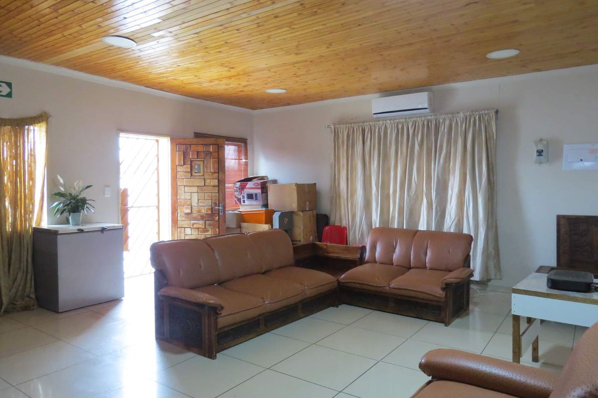 "Exclusive Corner Property: Residential & Business Ready in Central Okahandja!" - Photo 4