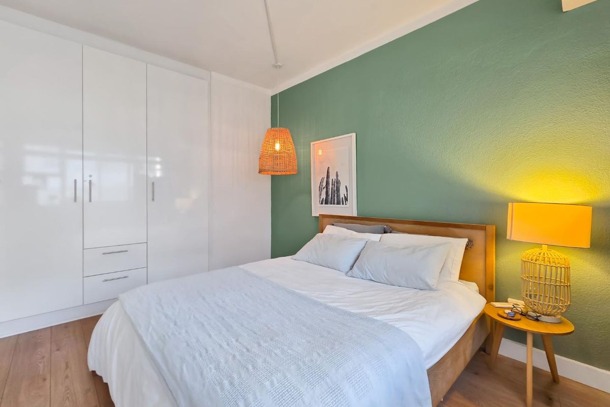 Sunny north-facing apartment - Photo 3