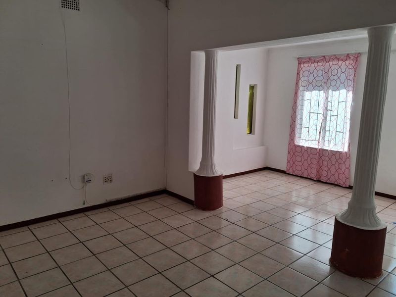 Three bedroom house for sale close to central Nelspruit - Photo 7