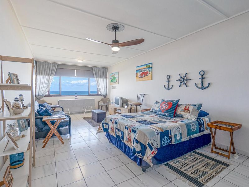 Studio/ bachelor apartment with stunning sea views. - Photo 3