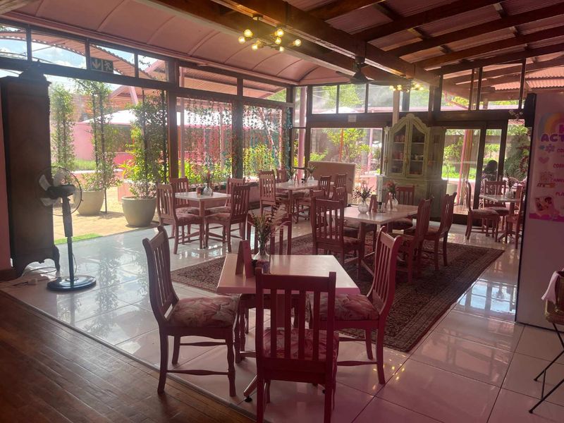 PRESTIGE COMMERCIAL INVESTMENT – FULLY TENANTED BY ACCLAIMED GARDEN CAFÉ & CULINARY EVENTS DESTINATION - Photo 5