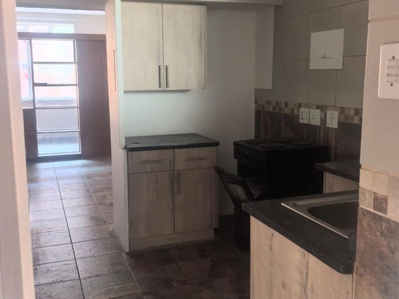 Bachelor for Sale in Sunnyside, Pretoria - Photo 10