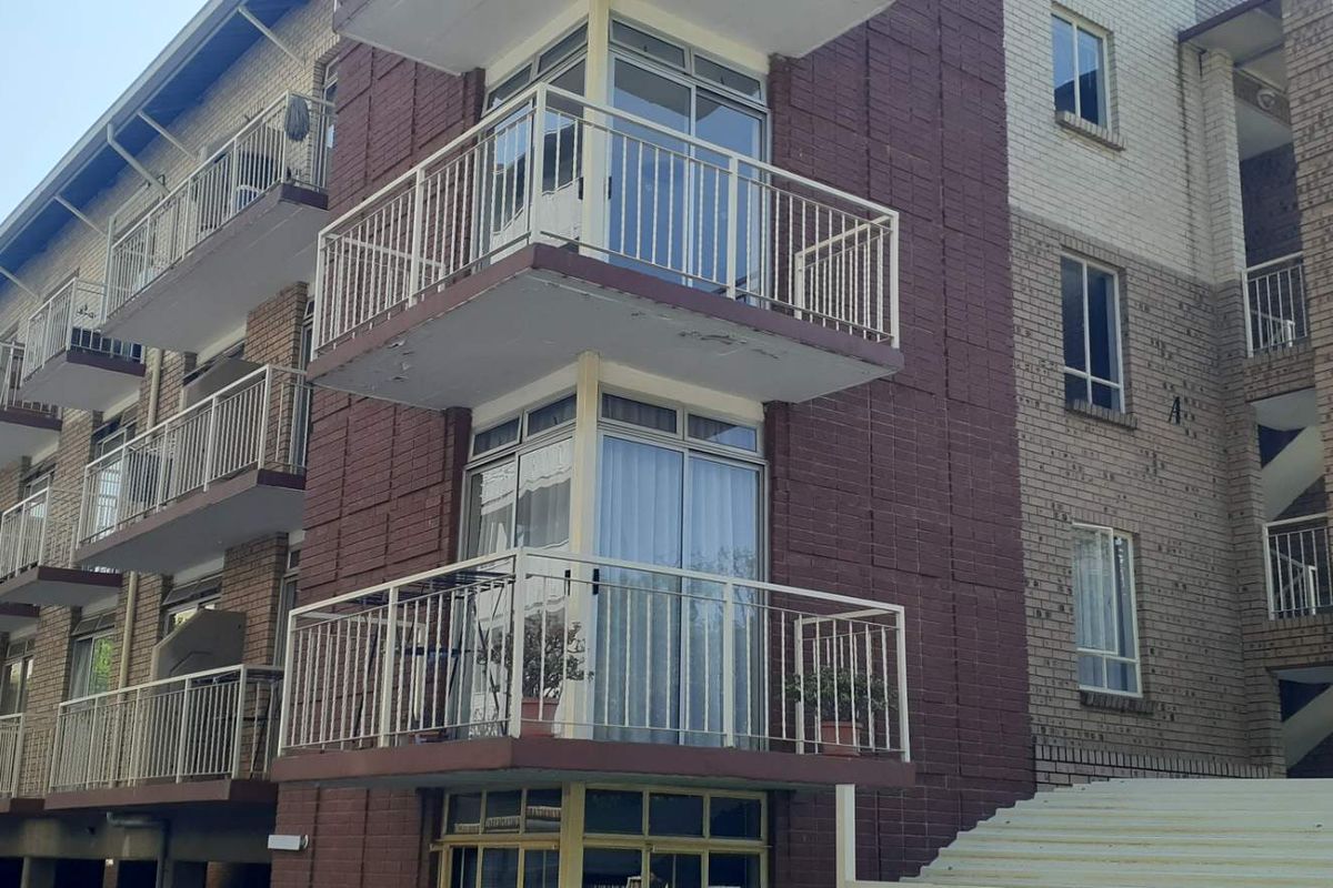 2 Bedroom to rent in Hatfield - Photo 3