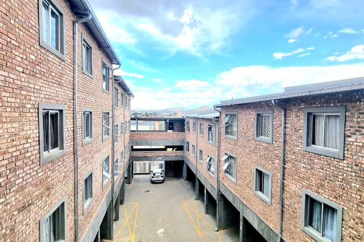 APARTMENT FOR SALE - Photo 4