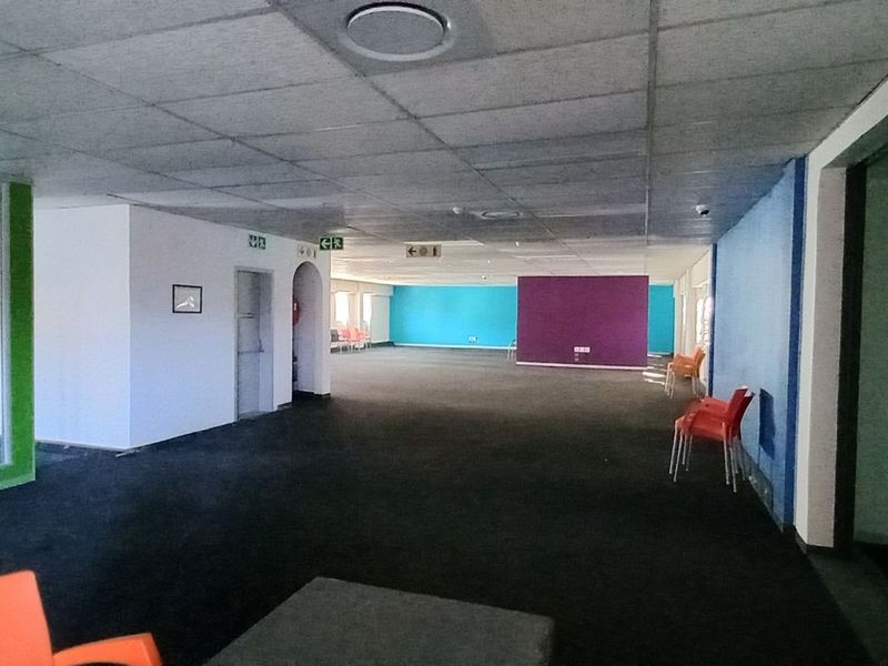 1 188m2 Bedfordview Office To Let - Photo 4