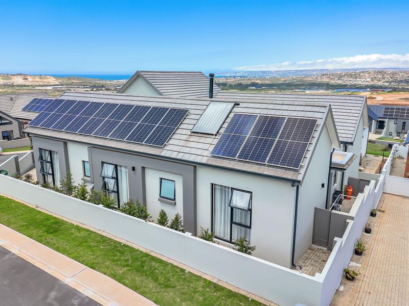 Live luxuriously in Outeniquasbosch Wildlife Estate - Photo 3