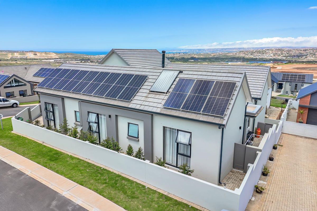 Live luxuriously in Outeniquasbosch Wildlife Estate - Photo 3