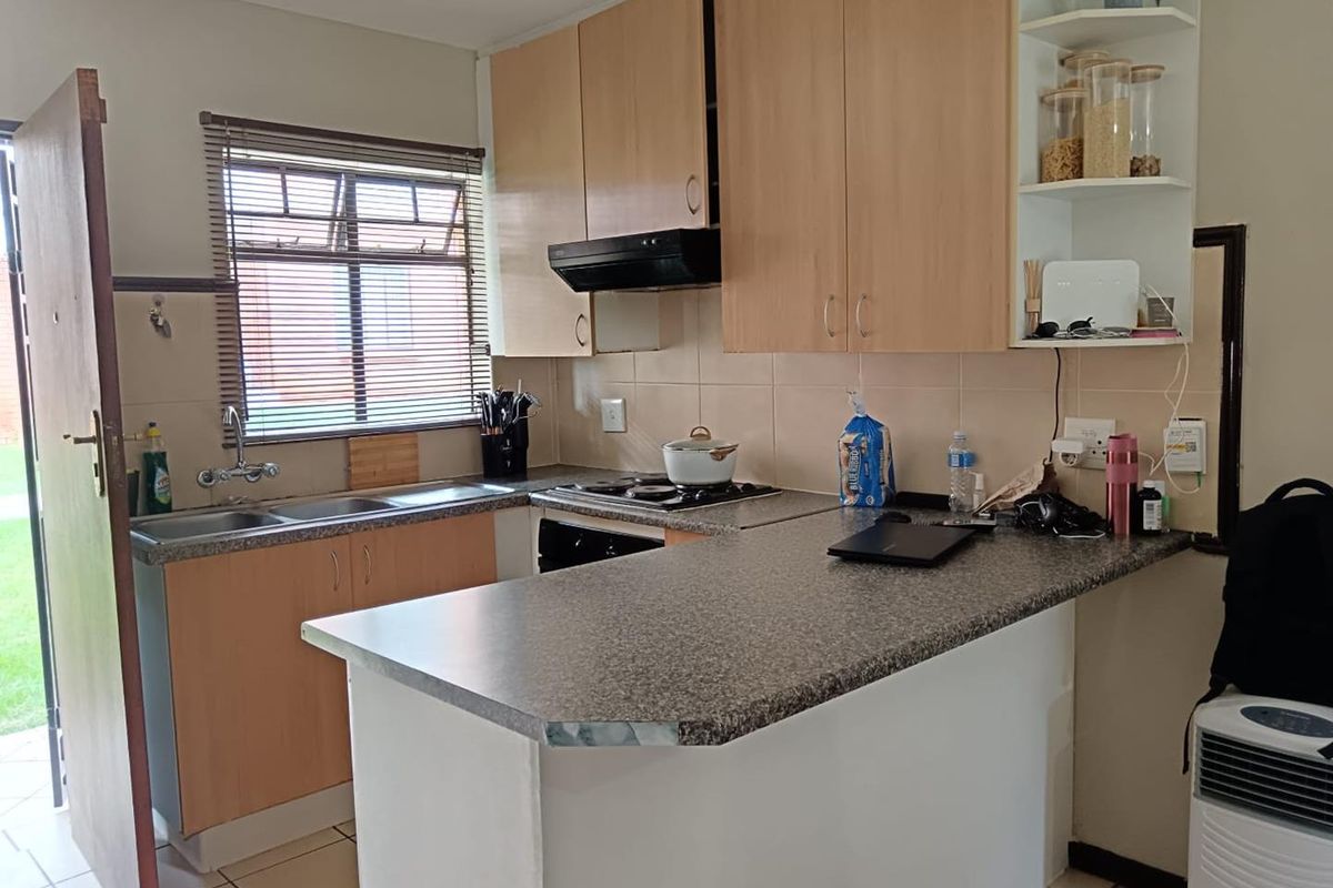 Charming 2 bedroom apartment for sale in Wonderpark Estate - Photo 3