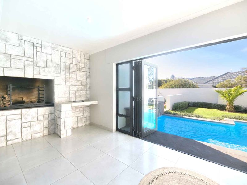Fully Operational Luxury Guesthouse Steps from Hermanus Cliff Path - Photo 7