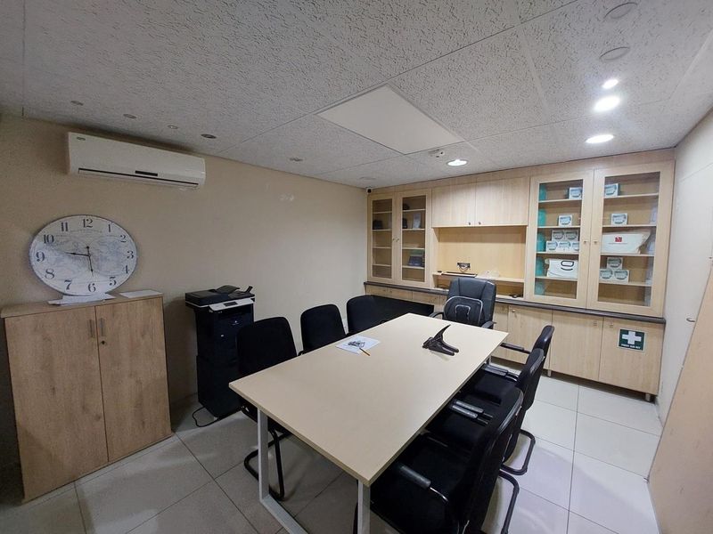 For Sale - Prosperita warehouse - Photo 2