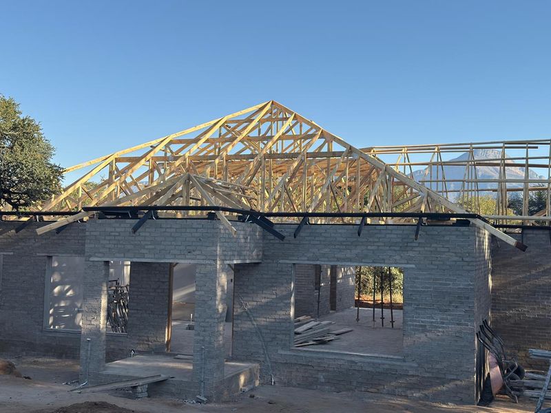New, 4-Bedroom Family Home – under construction in Blyde Wildlife Estate - Photo 2