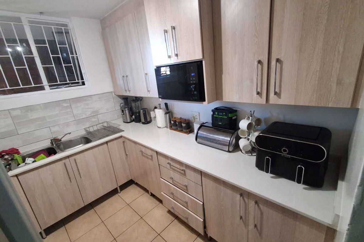 2 bedroom flatlet to rent - Photo 3