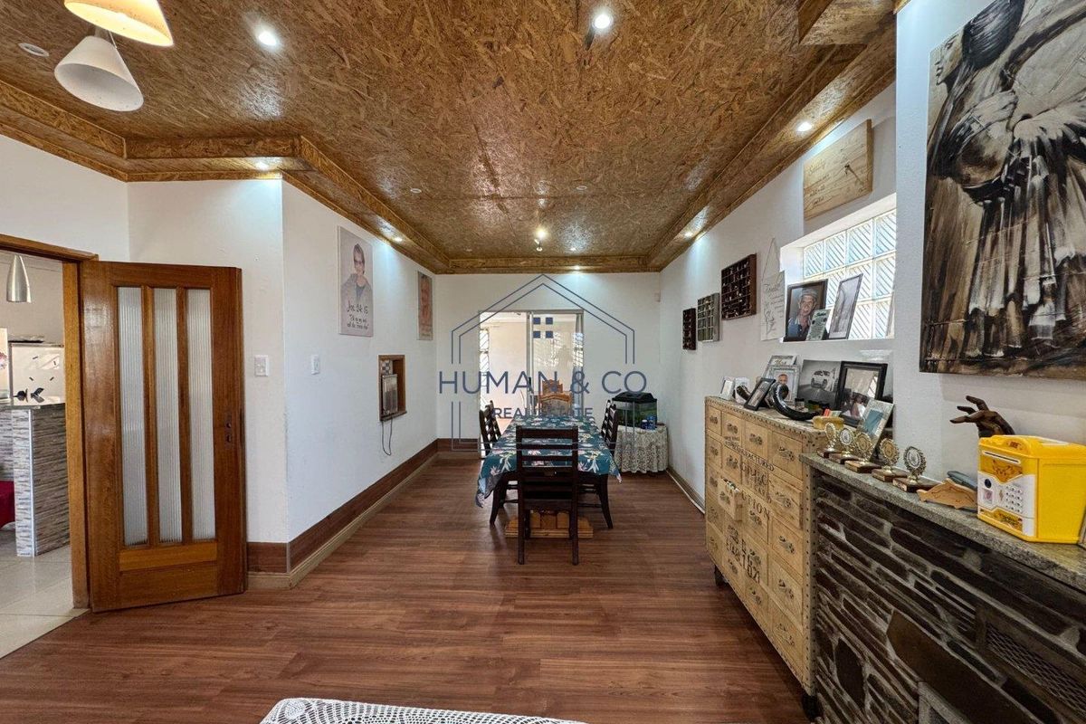 Ideal Starter Home with 1 Bedroom Flat - Photo 5