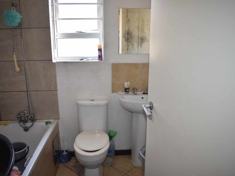 Safe - Secure & Low Maintinace! - Photo 8