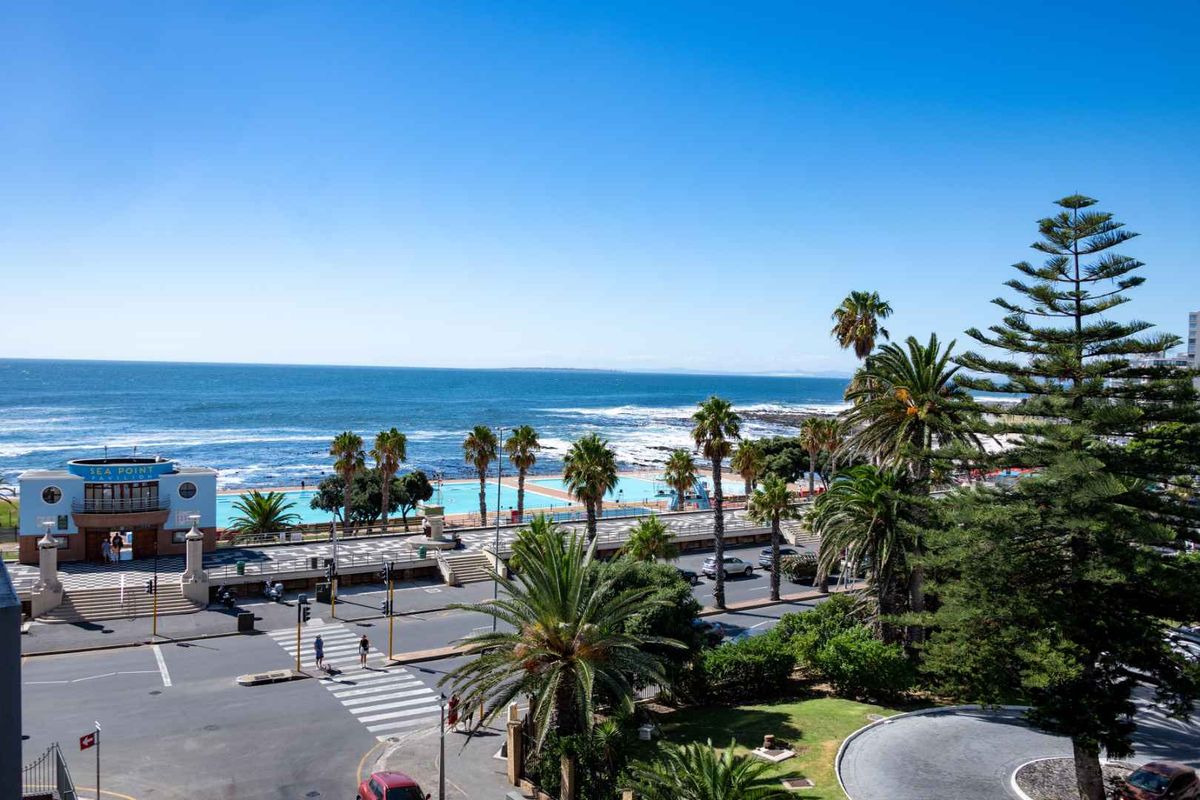 3 Bedroom, 3 Bathroom Fully Furnished - Photo 2