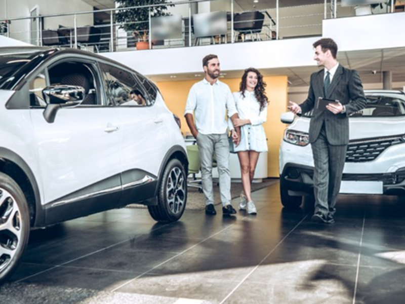 Prime commercial building for sale in exceptional location. - Photo 2