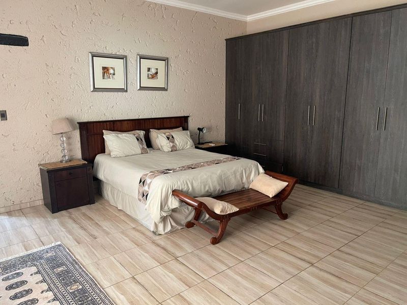 BREATH AWAY 3 BEDROOM HOME FOR SALE - MEERSIG, WALVISBAY - Photo 9