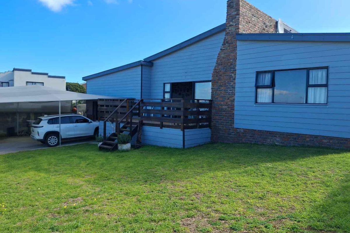 Come home to Kleinbaai! - Photo 2