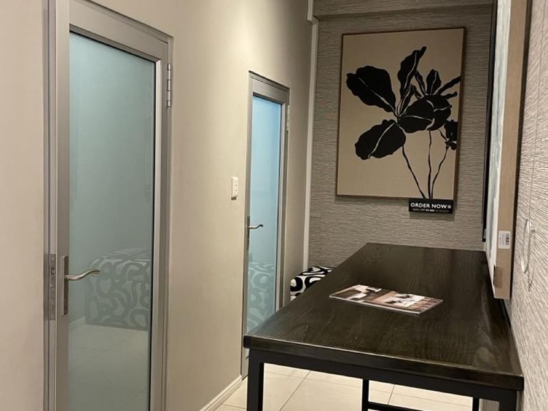 "Dynamic Workspace: 235m2 Office with Kitchenette and Storage!" - Photo 7