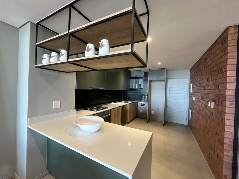 Hendra - Luxury meets convenience , 2 Bedroom at The Kent , La Lucia ! - Photo 4