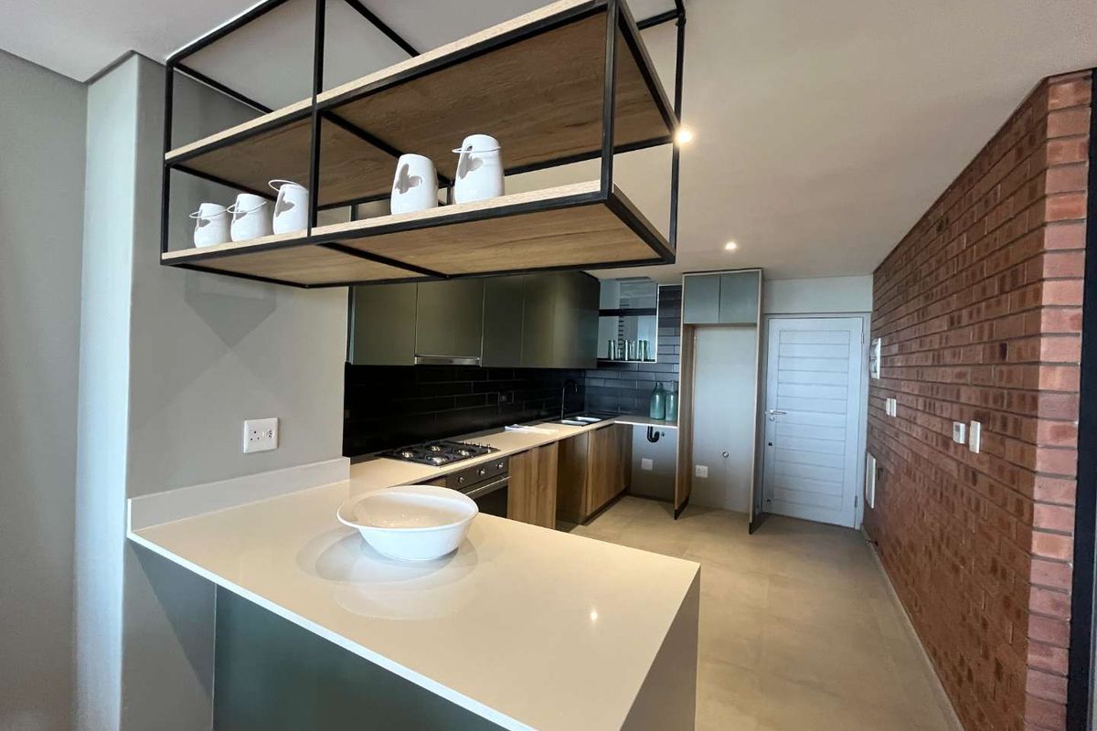 Hendra - Luxury meets convenience , 2 Bedroom at The Kent , La Lucia ! - Photo 4