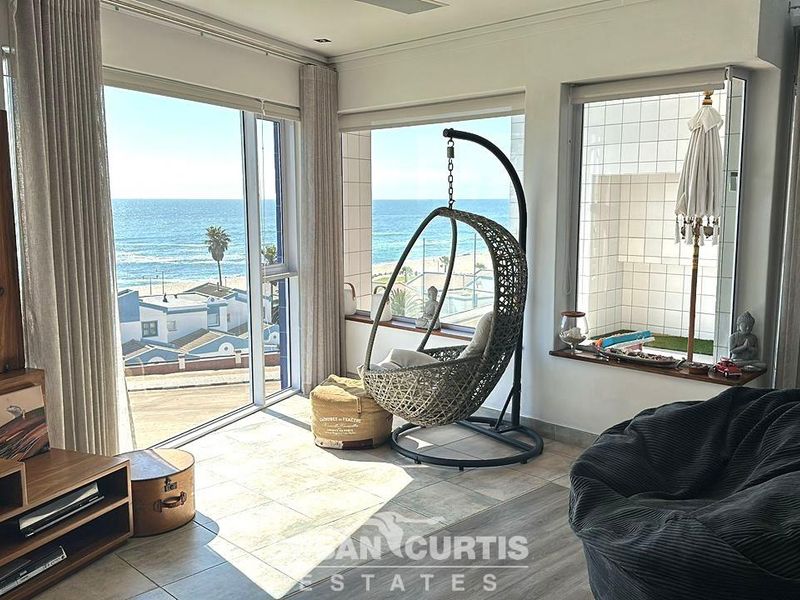 Luxury Penthouse - Photo 3