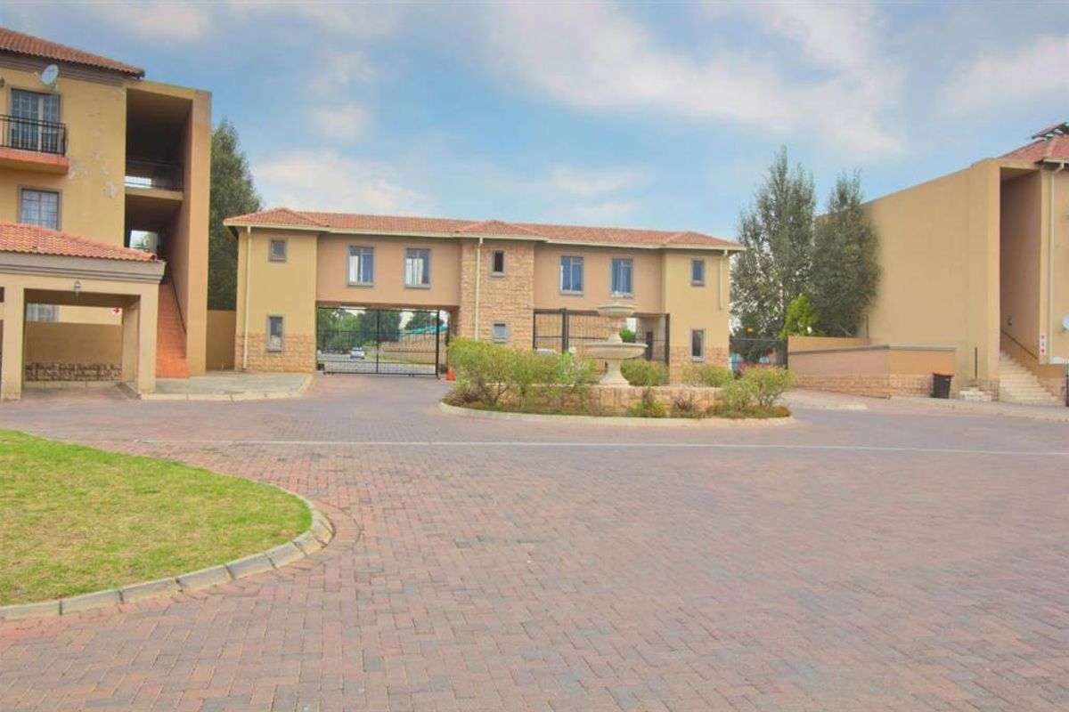 3 BEDS , 2 BATHROOMS FOR SALE IN NORKEM PARK - Photo 2