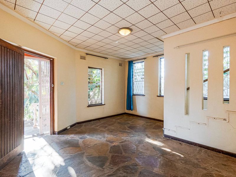 Spacious family home in excellent area - Photo 6