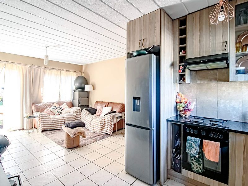 Ground Floor Apartment - Photo 9