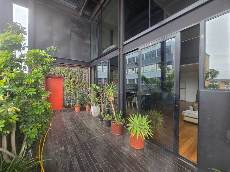 Modern Two-Bedroom Apartment with Stunning Views in Maboneng - Photo 4