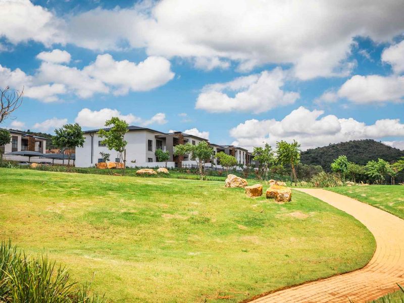 As a resident, you're not just living, you're embracing a lifestyle of adventure, serenity, and unparalleled luxury. - Photo 10